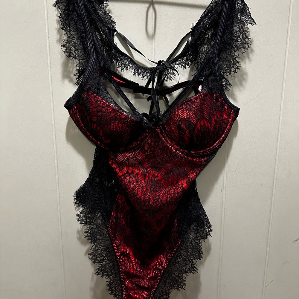 Dreamgirl Lingerie Lace Embroidered Sexy Babydoll Nighty Black Red Sz M NWOT